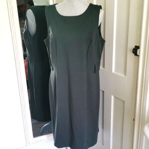 Jacob business casual sleeveless hunter green dress. Size XL. EUC